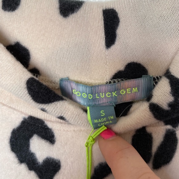 🔥NWT $39 Good Luck Gem long sleeve pink cheetah print top SOFT womens Small - Picture 3 of 7